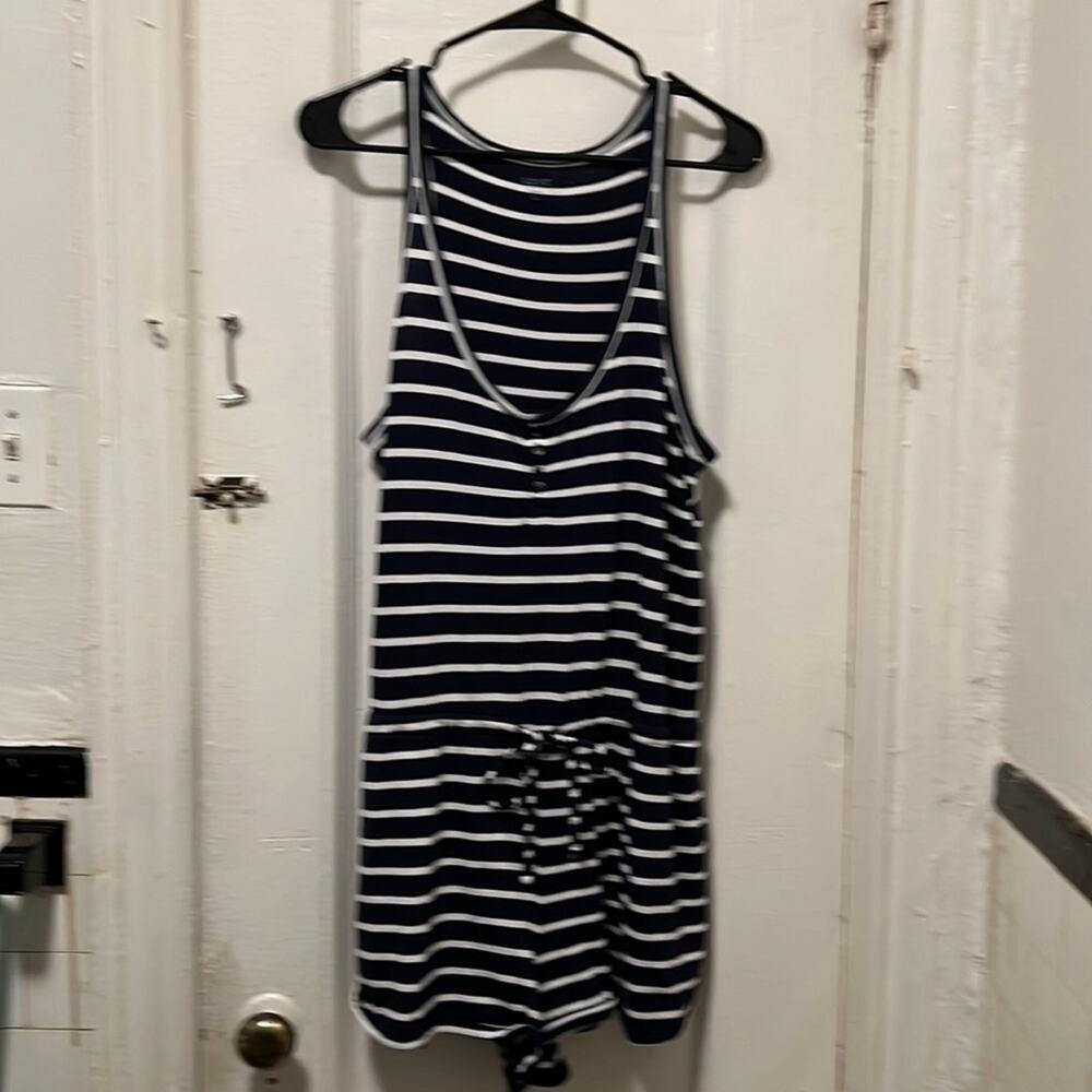 Love by Gap Navy and White Stripped Shorts Sleeveless Romper Size L
